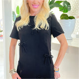 đBlack BOW Applique Clain Shift Dress
